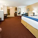 Holiday Inn Express Airport East By Ihg