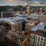 Downtown Beauty-Poolhottubgym-Near Saltpalace-View