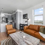 Top Floor - Views And Best Amenities