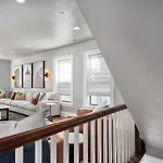 Luxury Downtown Retreat 4Br W Hot Tub & Views