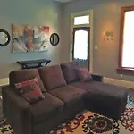Cottage In Capitol Heights District