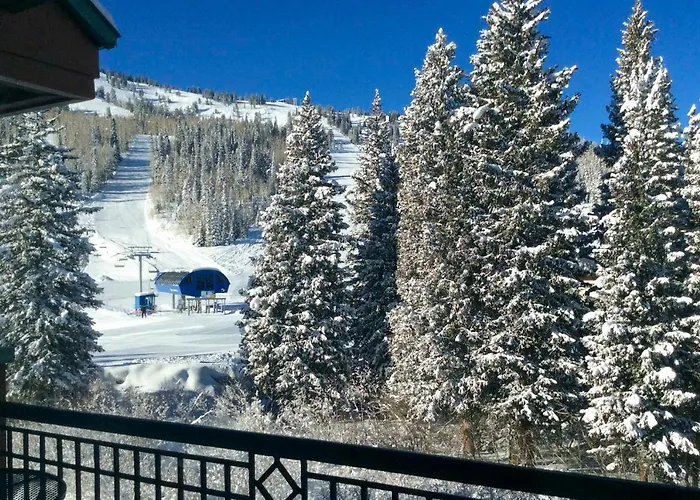 Ski-Inandski-Out Solitude Condo With Rooftop Hot Tub!