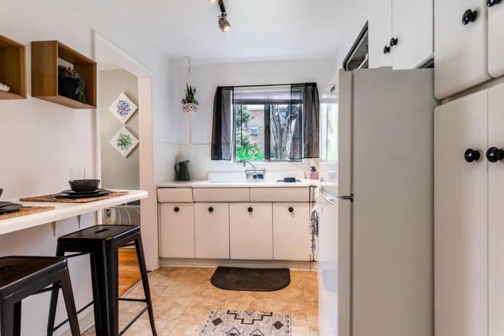 Apartment Ski - Explore - Relax - Cozy Beds, Tv & Wi-fi Salt Lake City