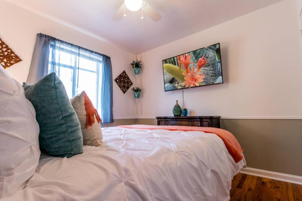 Apartment Ski - Explore - Relax - Cozy Beds, Tv & Wi-fi Salt Lake City