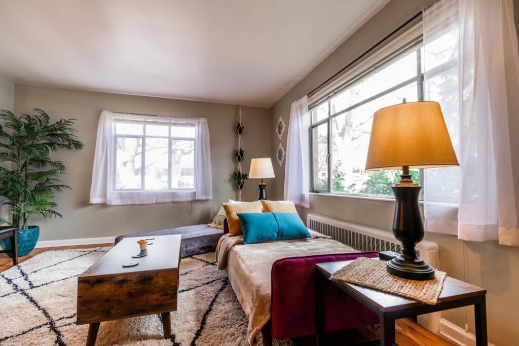 Ski - Explore - Relax - Cozy Beds, Tv & Wi-fi Apartment Salt Lake City