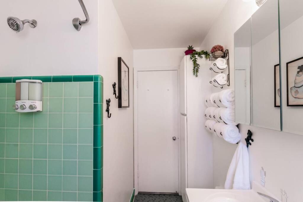 Ski - Explore - Relax - Cozy Beds, Tv & Wi-fi * Salt Lake City