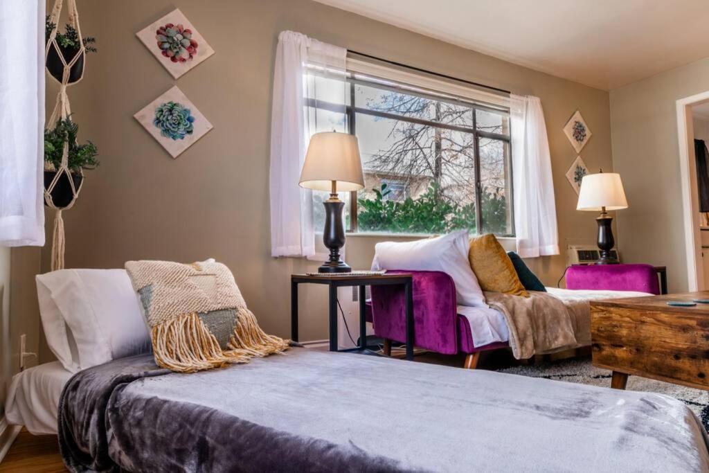 Ski - Explore - Relax - Cozy Beds, Tv & Wi-fi Apartment