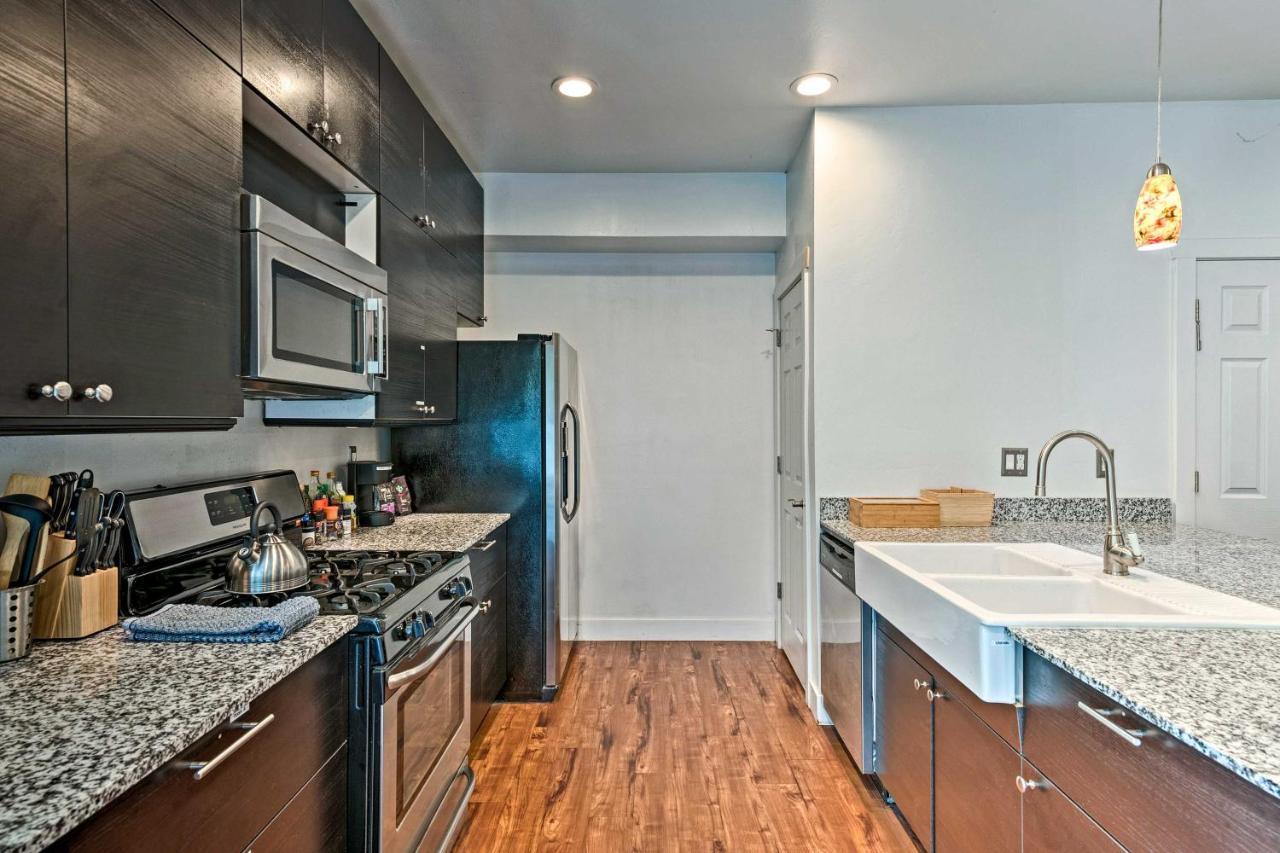 Cozy Salt Townhouse - Close To Downtown! Holiday home Salt Lake City