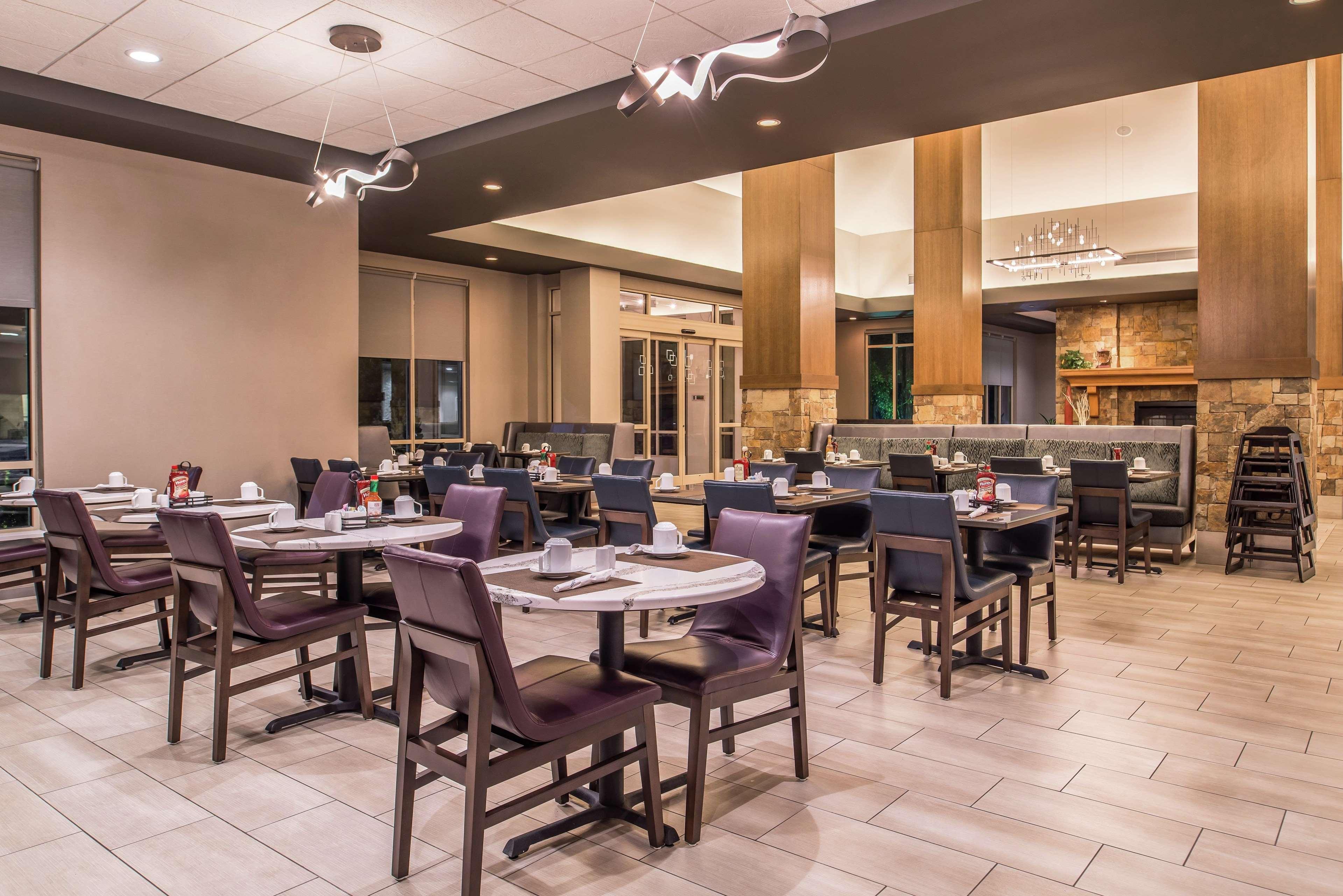 Hilton Garden Salt Downtown