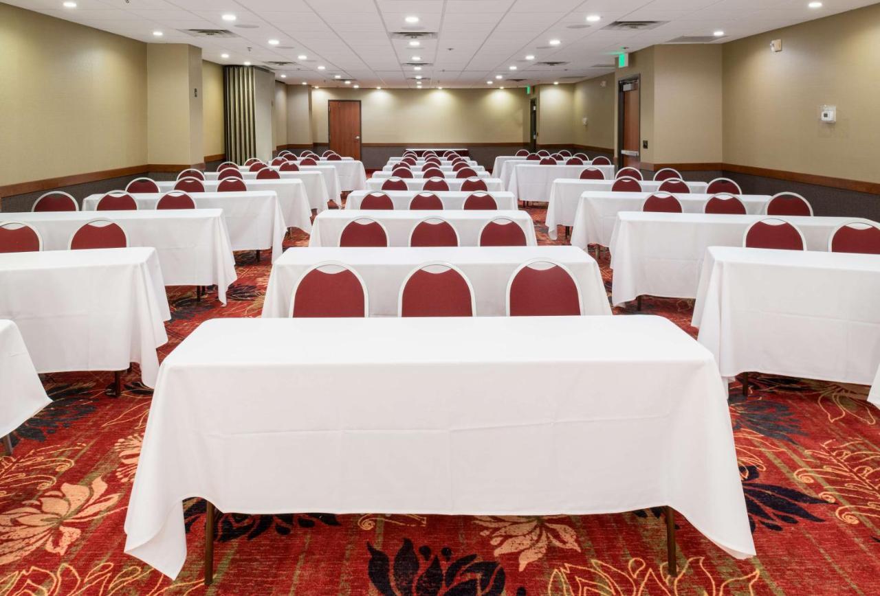 Salt Plaza Surestay Collection By Western