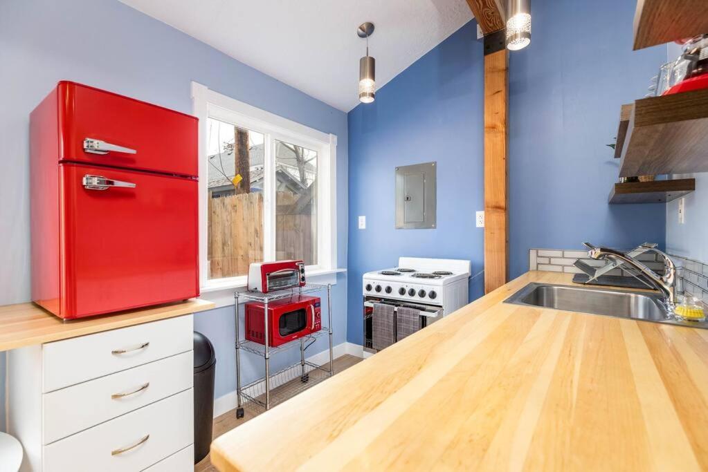 Adorable & Pet Friendly-close To U And Downtown! Villa *