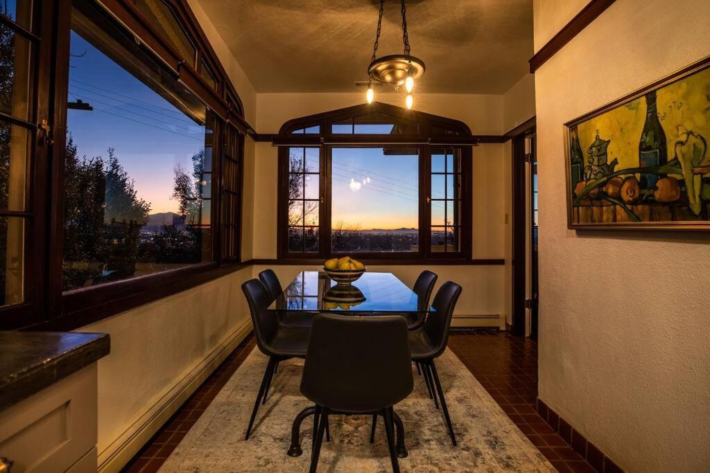 Stunning View, Frank Lloyd Wright Inspired Home! Villa *