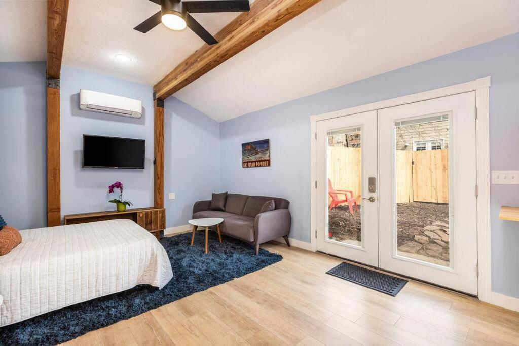 Adorable & Pet Friendly-close To U And Downtown! *