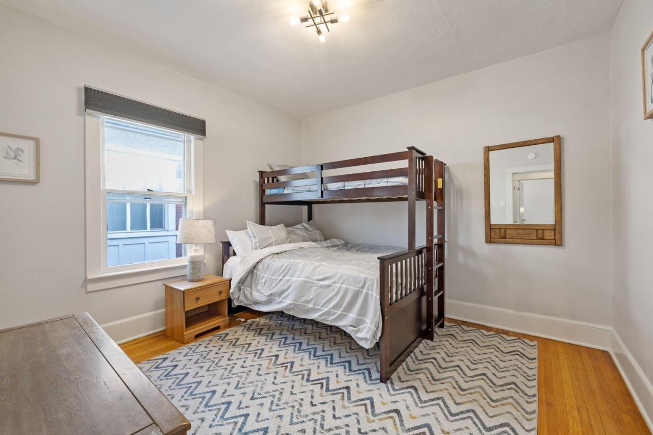 2 Bedroom Near Trolley Square And Liberty Park! Holiday home Salt Lake City