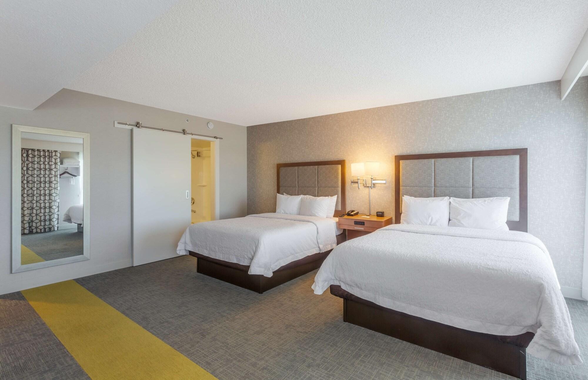 Hampton Salt Downtown 3*