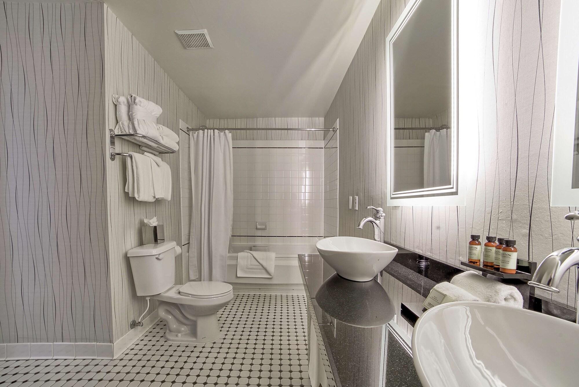 The Peery Salt Downtown, Tapestry Collection By Hilton 4*
