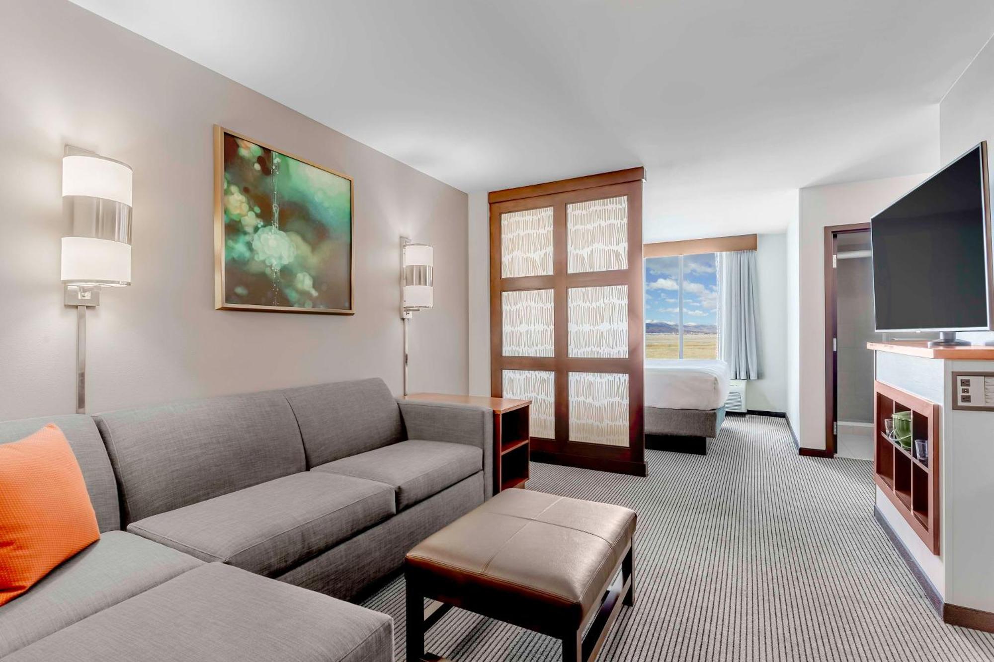 Hyatt Place Salt Airport