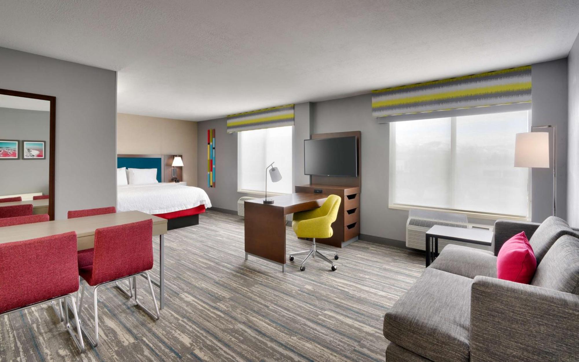 Hampton & Salt Airport Hotel