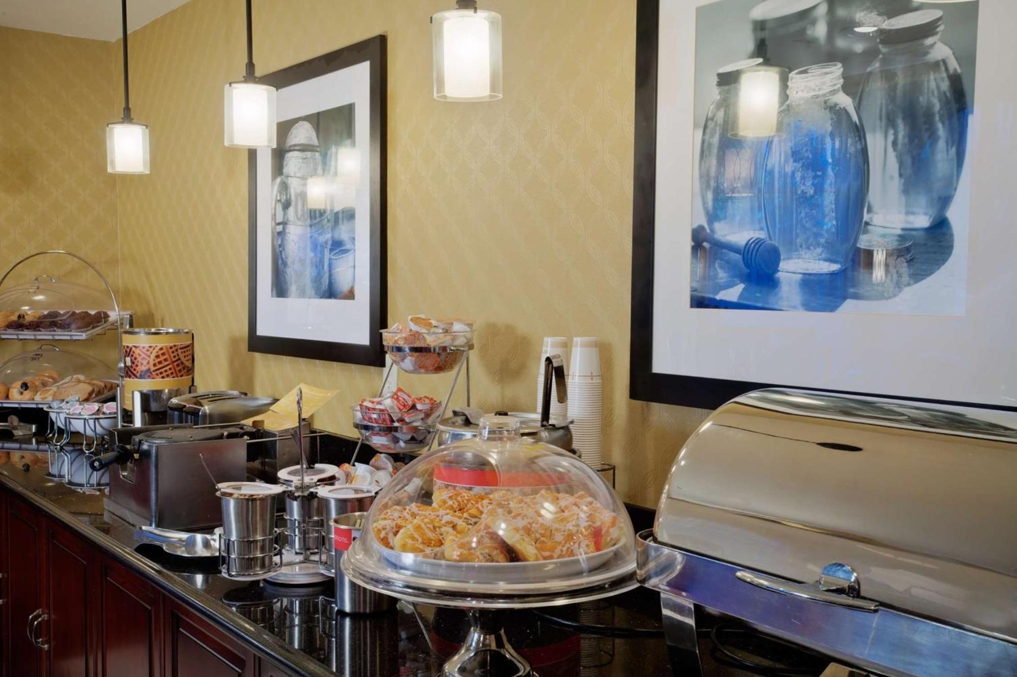 Hotel Hampton & Salt Airport Salt Lake City