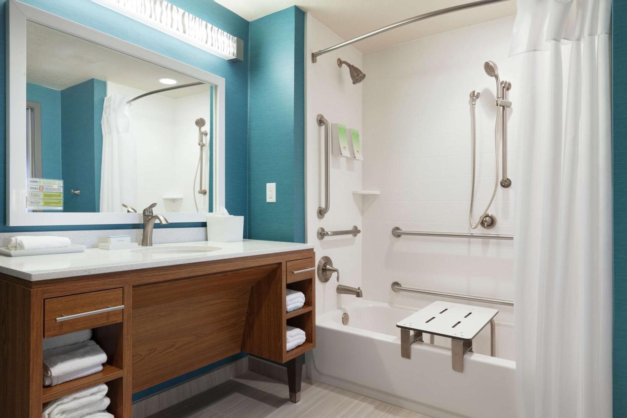 Home2 By Hilton Salt City-east 3*
