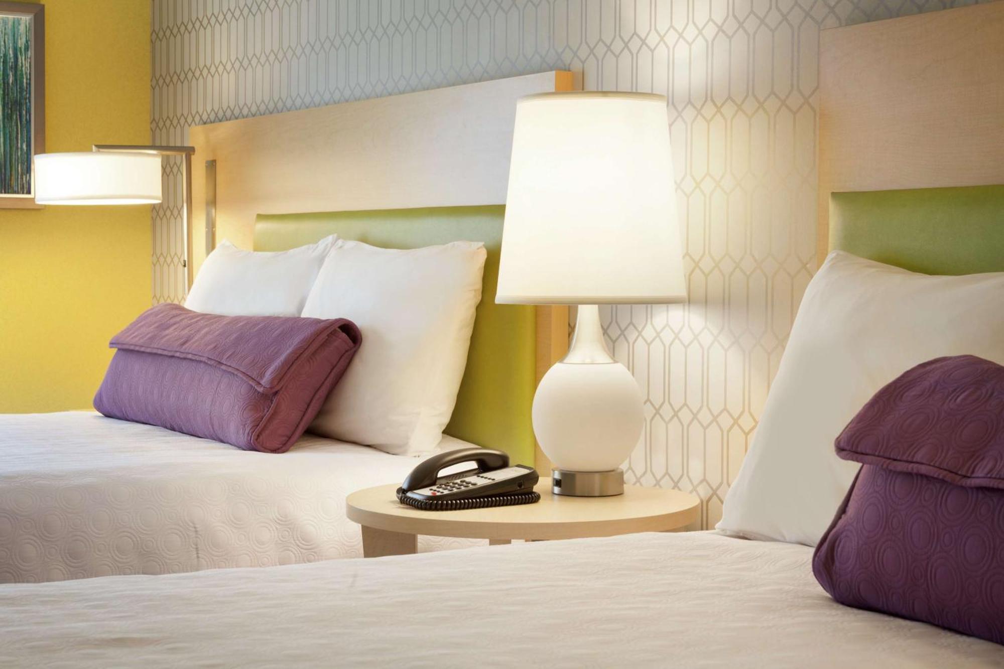 Hotel Home2 By Hilton Salt City-east