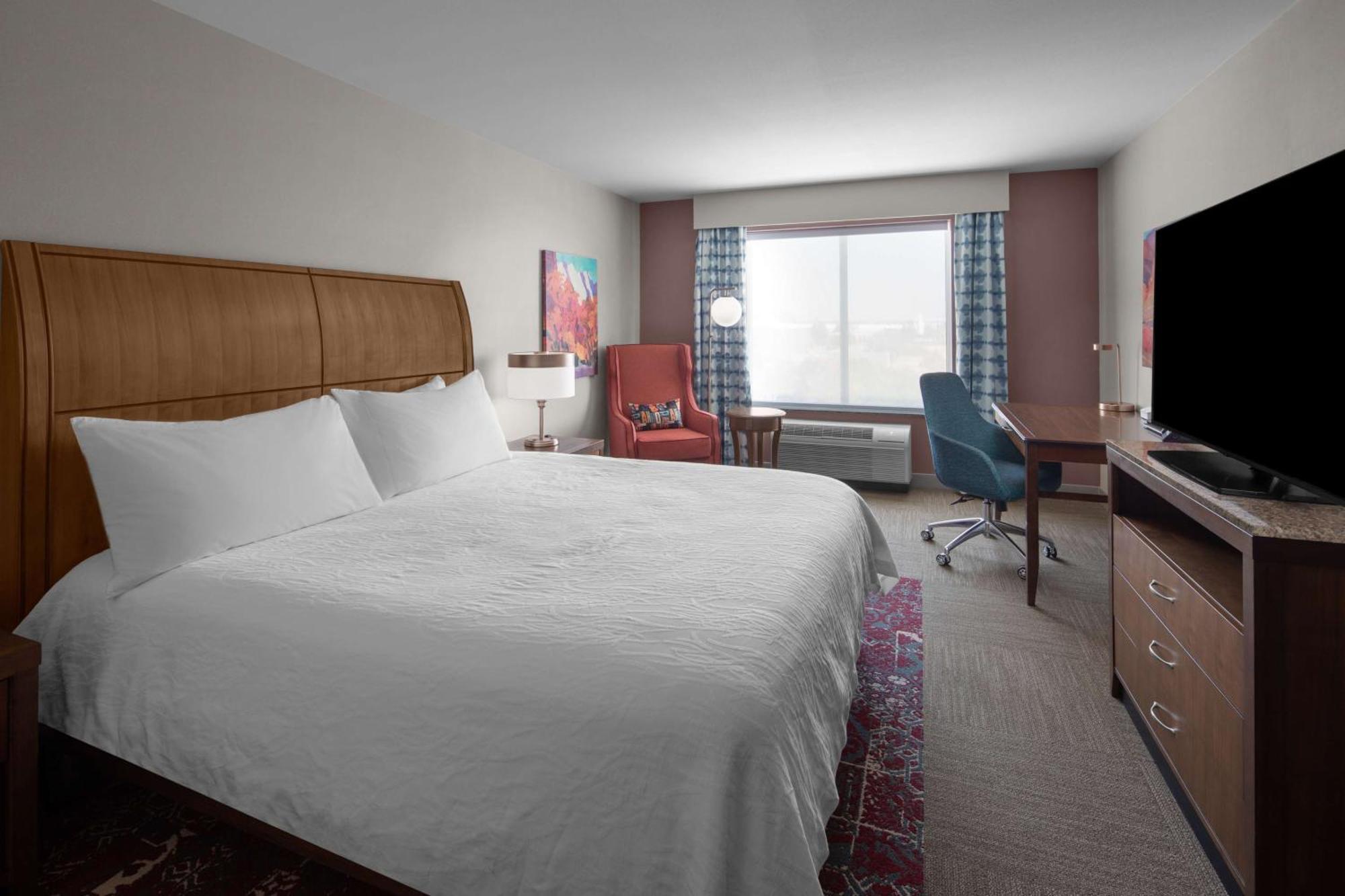 Hotel Hilton Garden - Salt Airport 3*