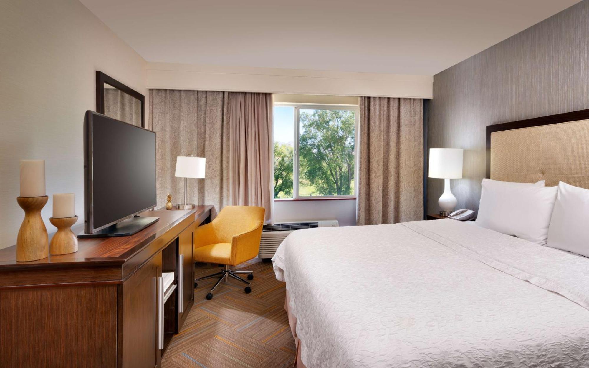 Hotel Hampton Salt