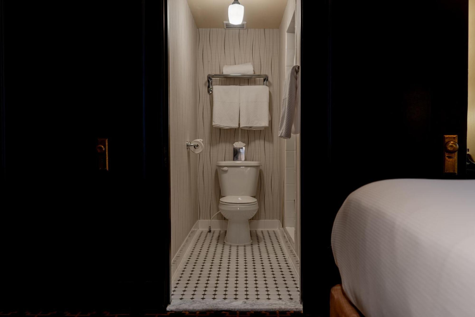 Hotel The Peery Salt Downtown, Tapestry Collection By Hilton 4*