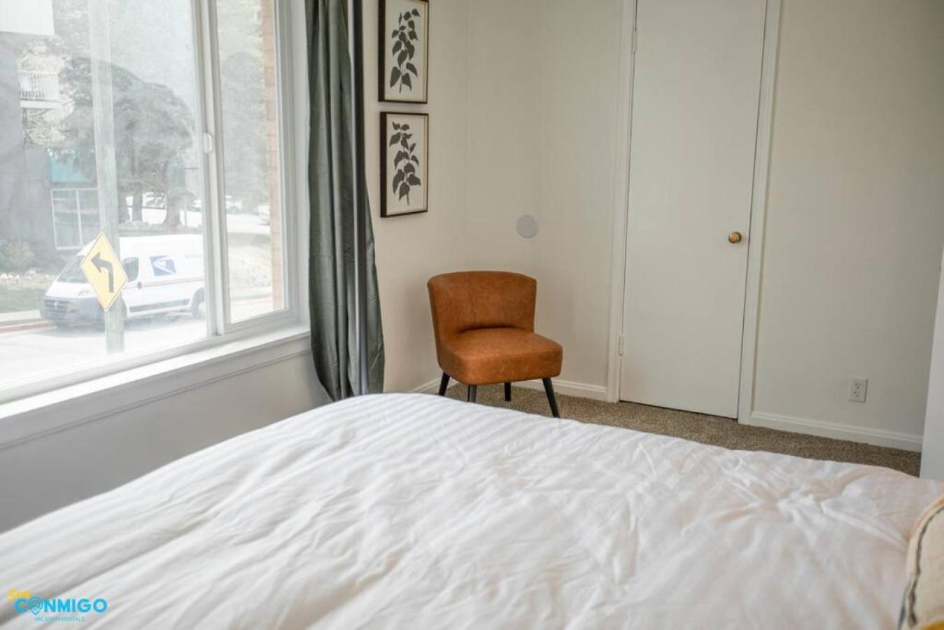 239 Center Place Apartment *