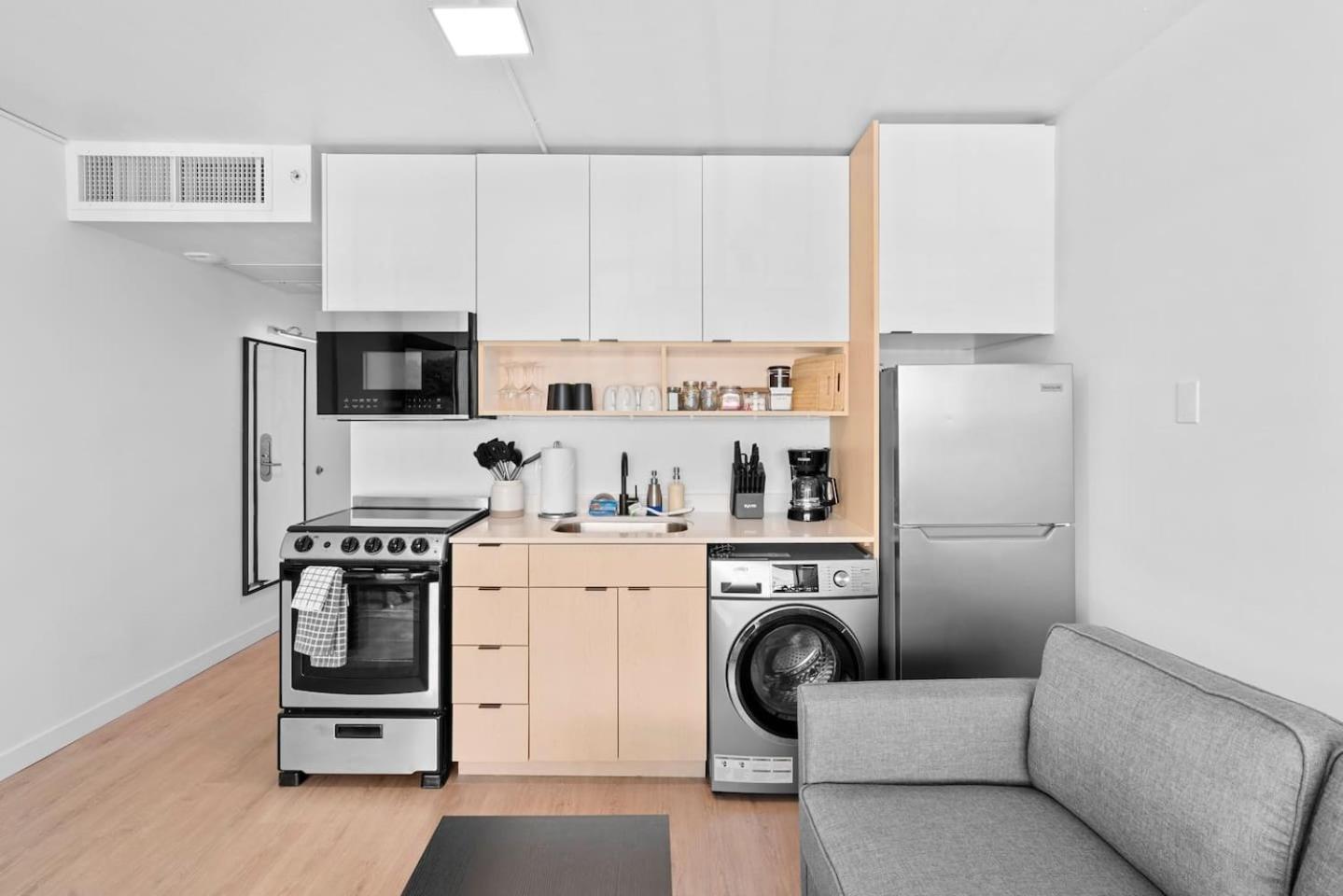 Sp Dt Stylish Gym View Apartment