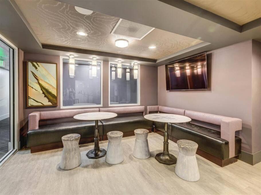 Beautiful, Opulent 1bd1ba- Amenities! Apartment Salt Lake City
