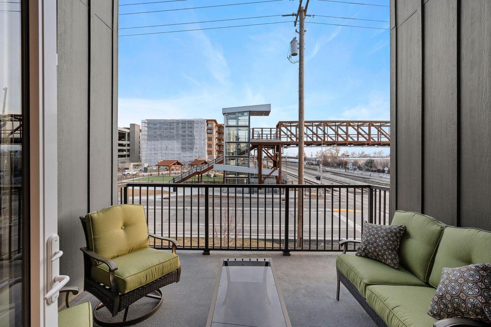 Apartment Downtown Lux Townhouse 3bd 3ba