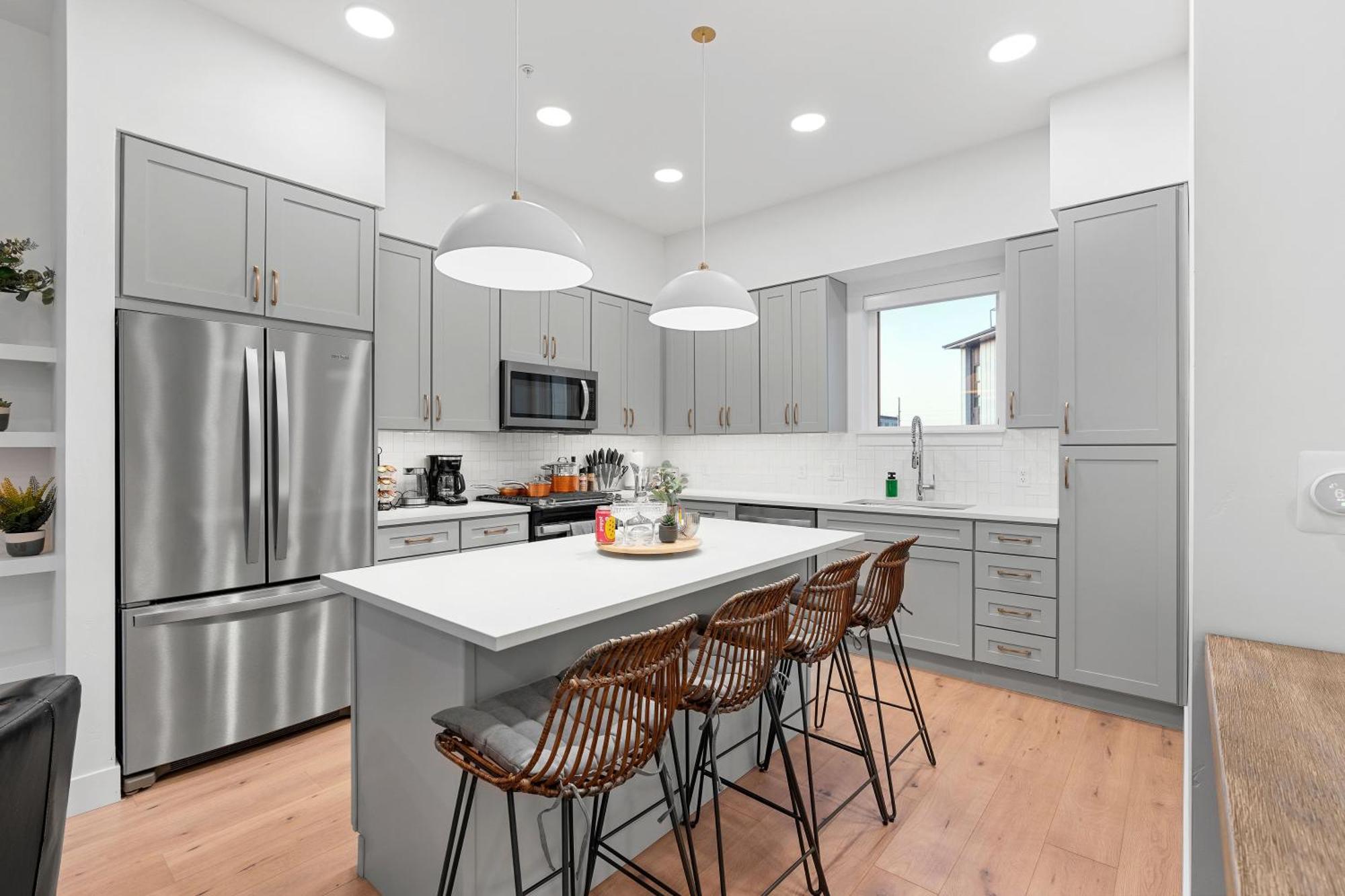 Apartment Downtown Lux Townhouse 3bd 3ba