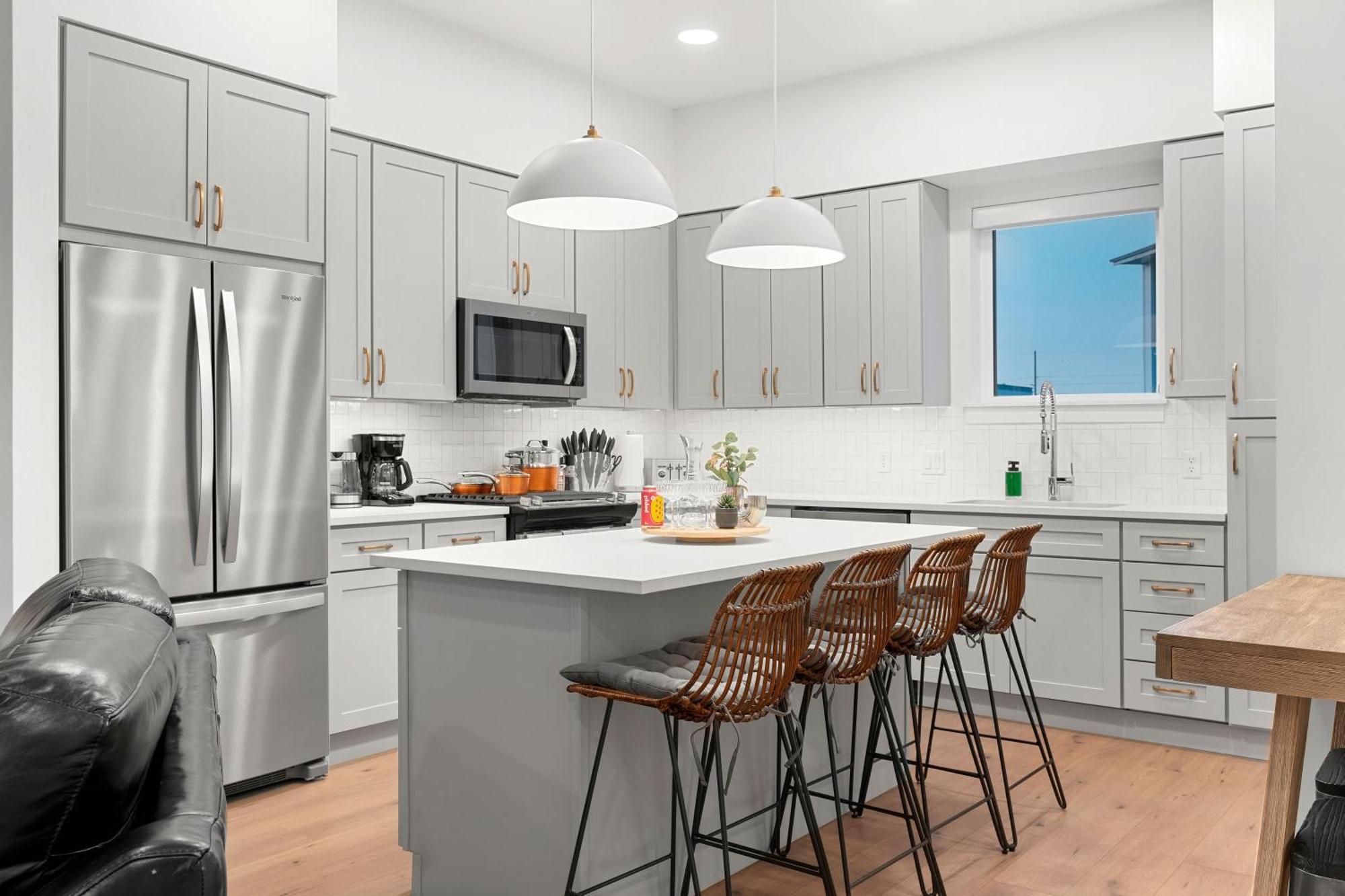 Downtown Lux Townhouse 3bd 3ba * Salt Lake City