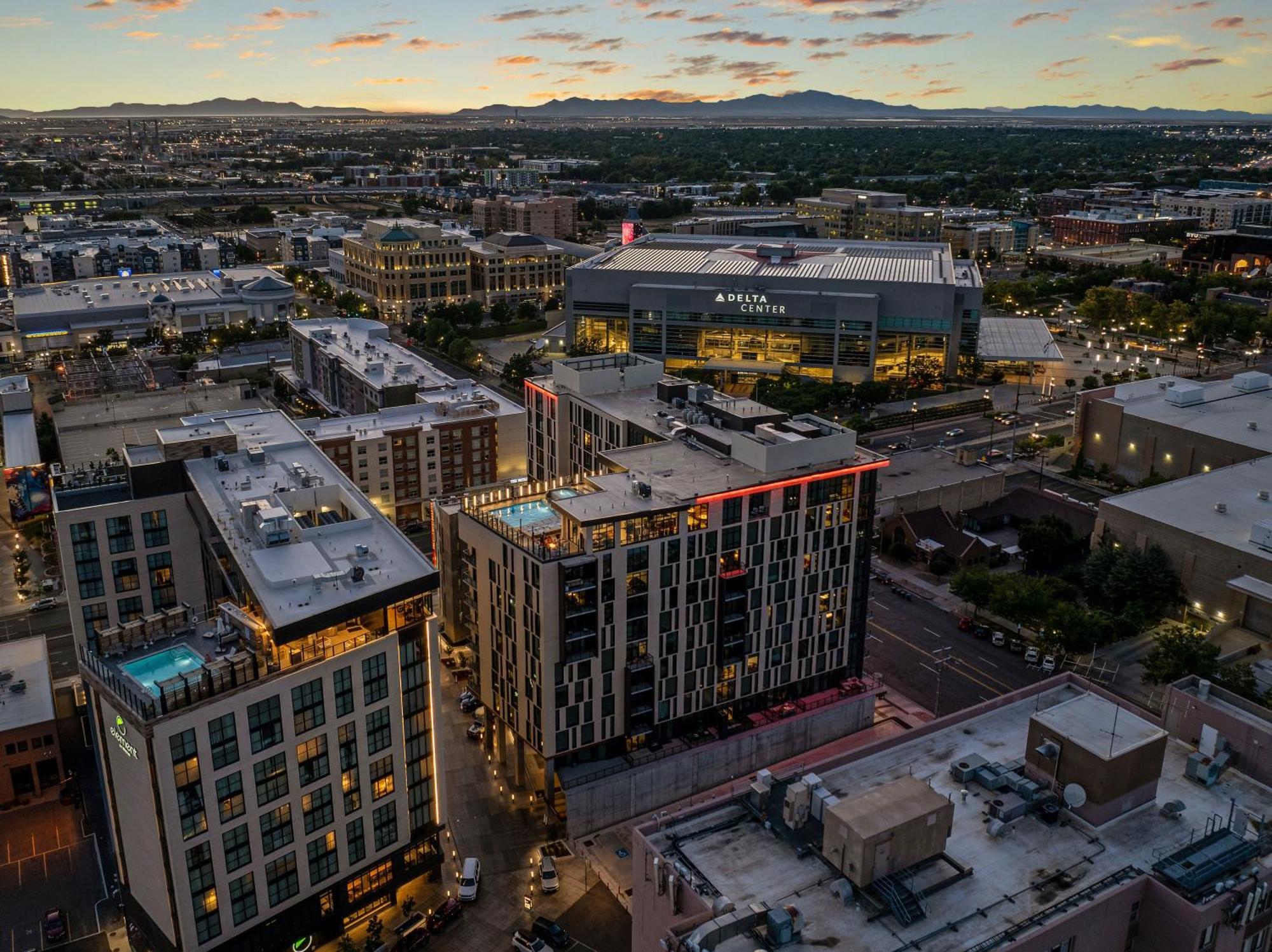 2bd 2ba Style And Location Pool Gym Pkg! Apartamento Salt Lake City