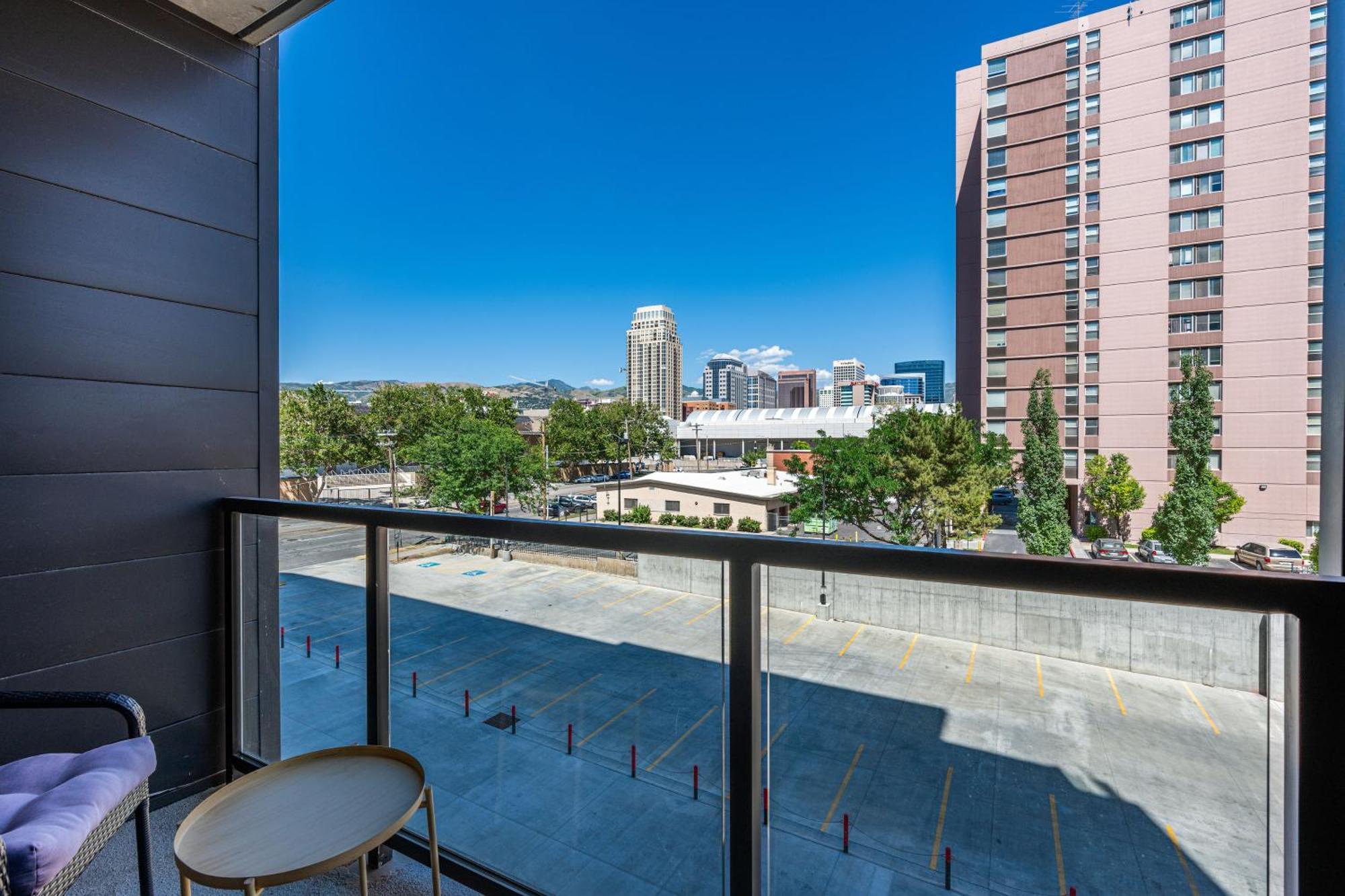 Amenities Pool Htub Gym Pking Downtown Views Salt Lake City