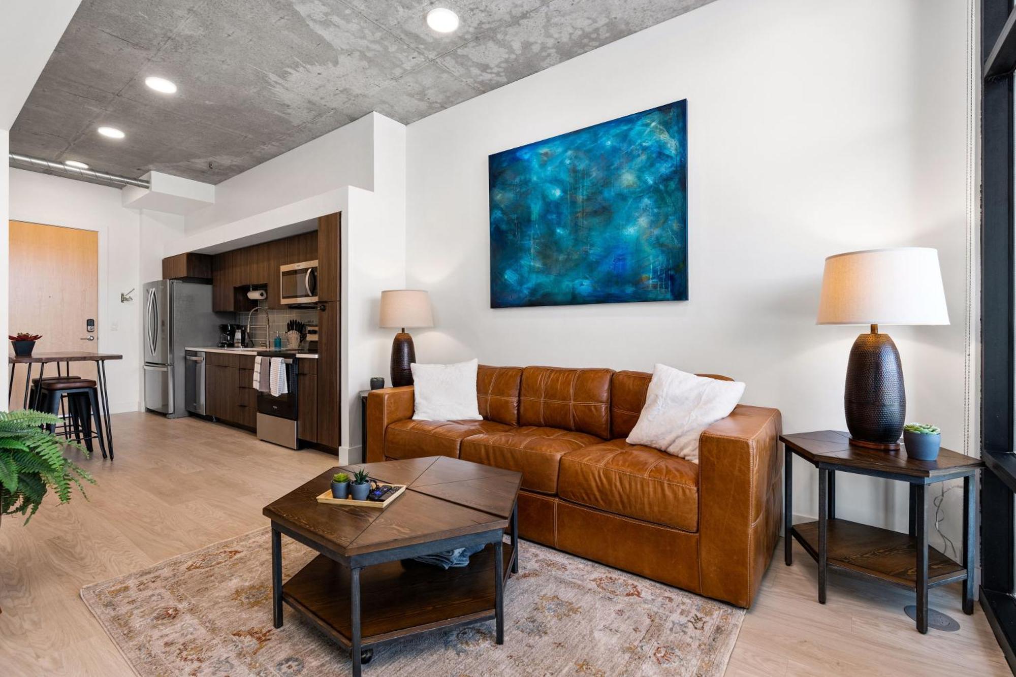 Downtown Slc Luxury 1bd 1ba - Pool Hottub 24hrgym Apartment