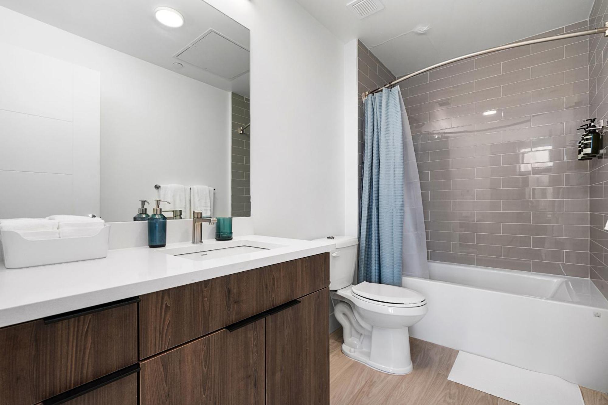 Downtown Slc Luxury 1bd 1ba - Pool Hottub 24hrgym Apartment