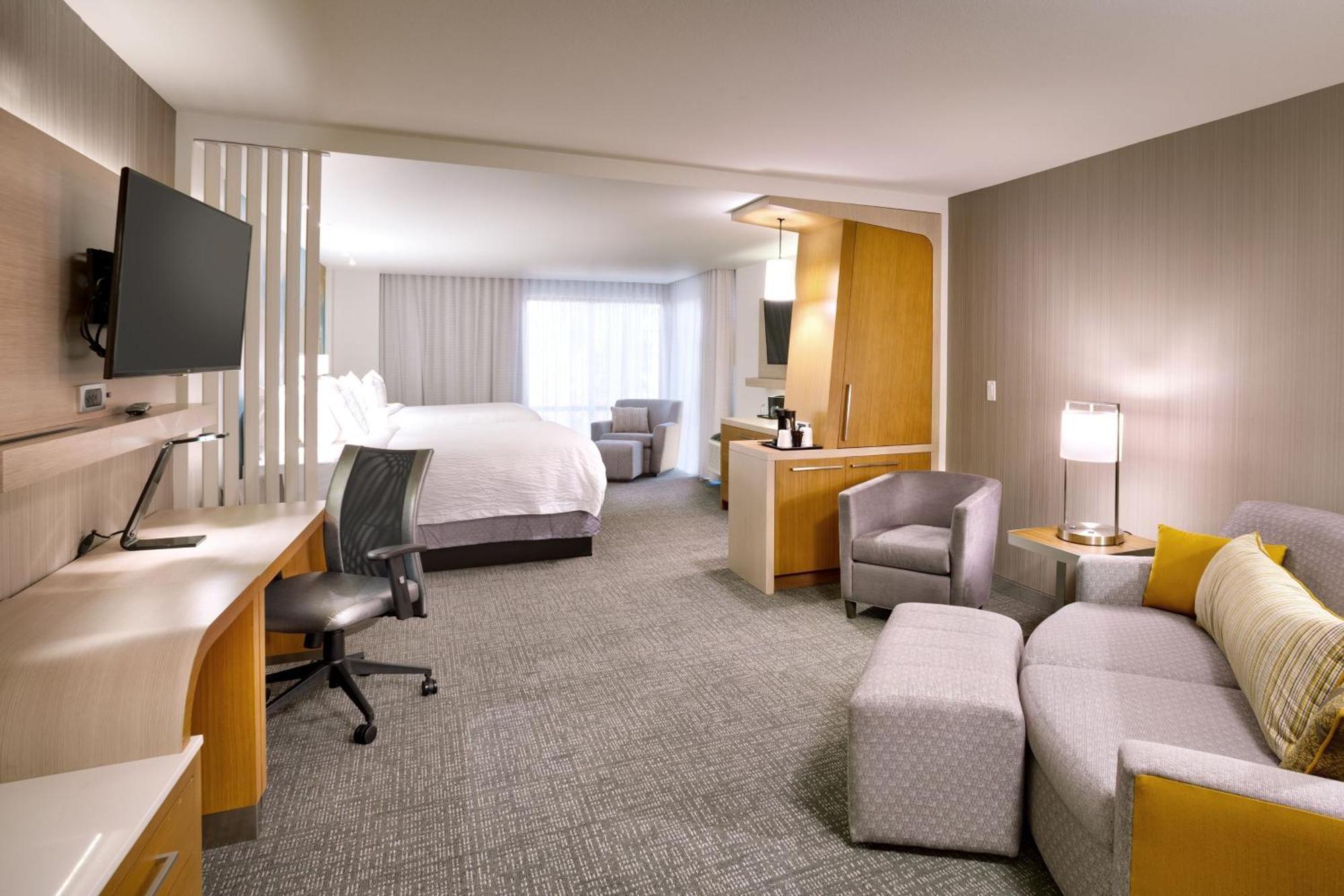 Courtyard By Marriott Salt Downtown
