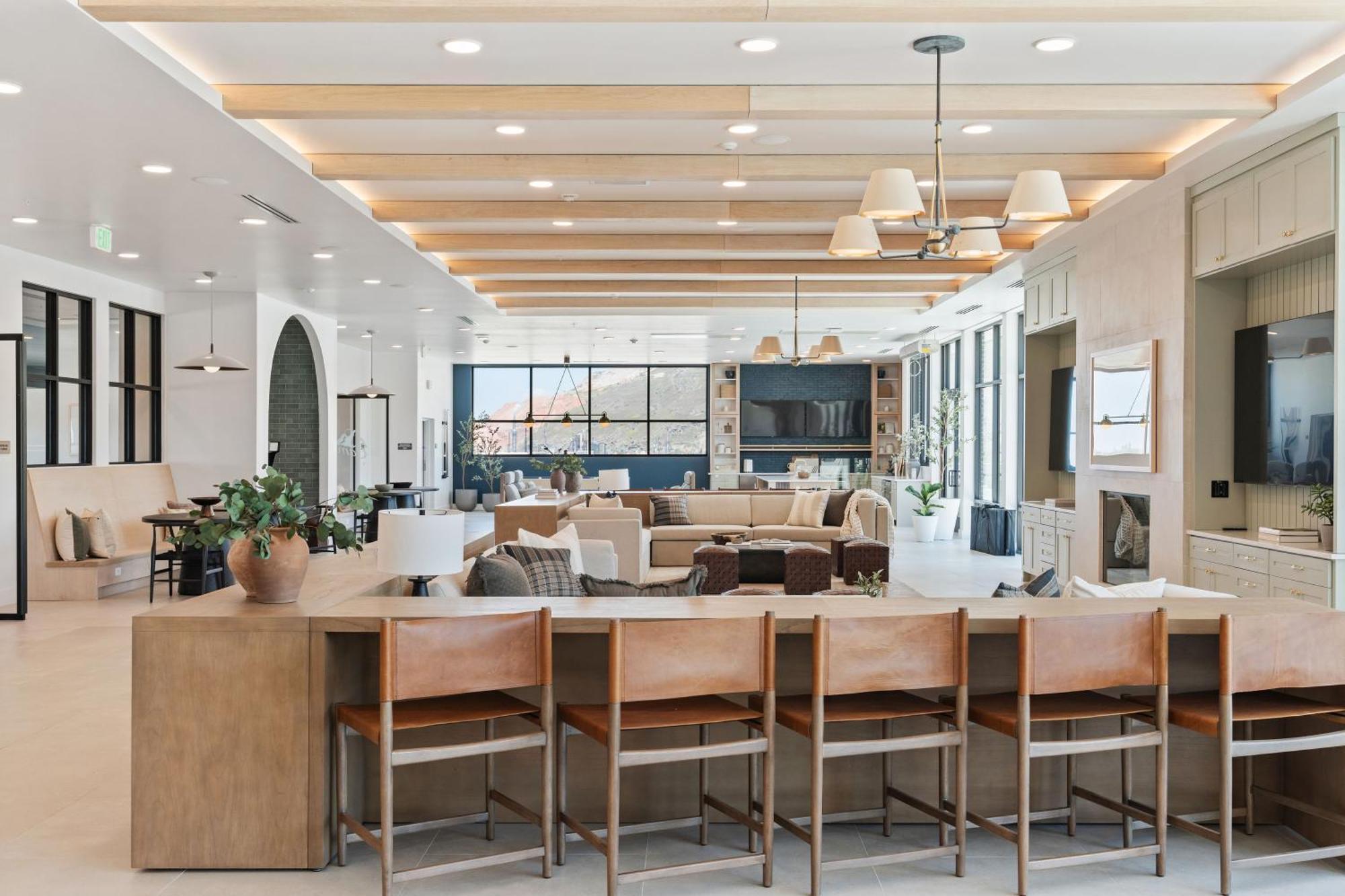 Designer 1br With Pool And Htub * Salt Lake City