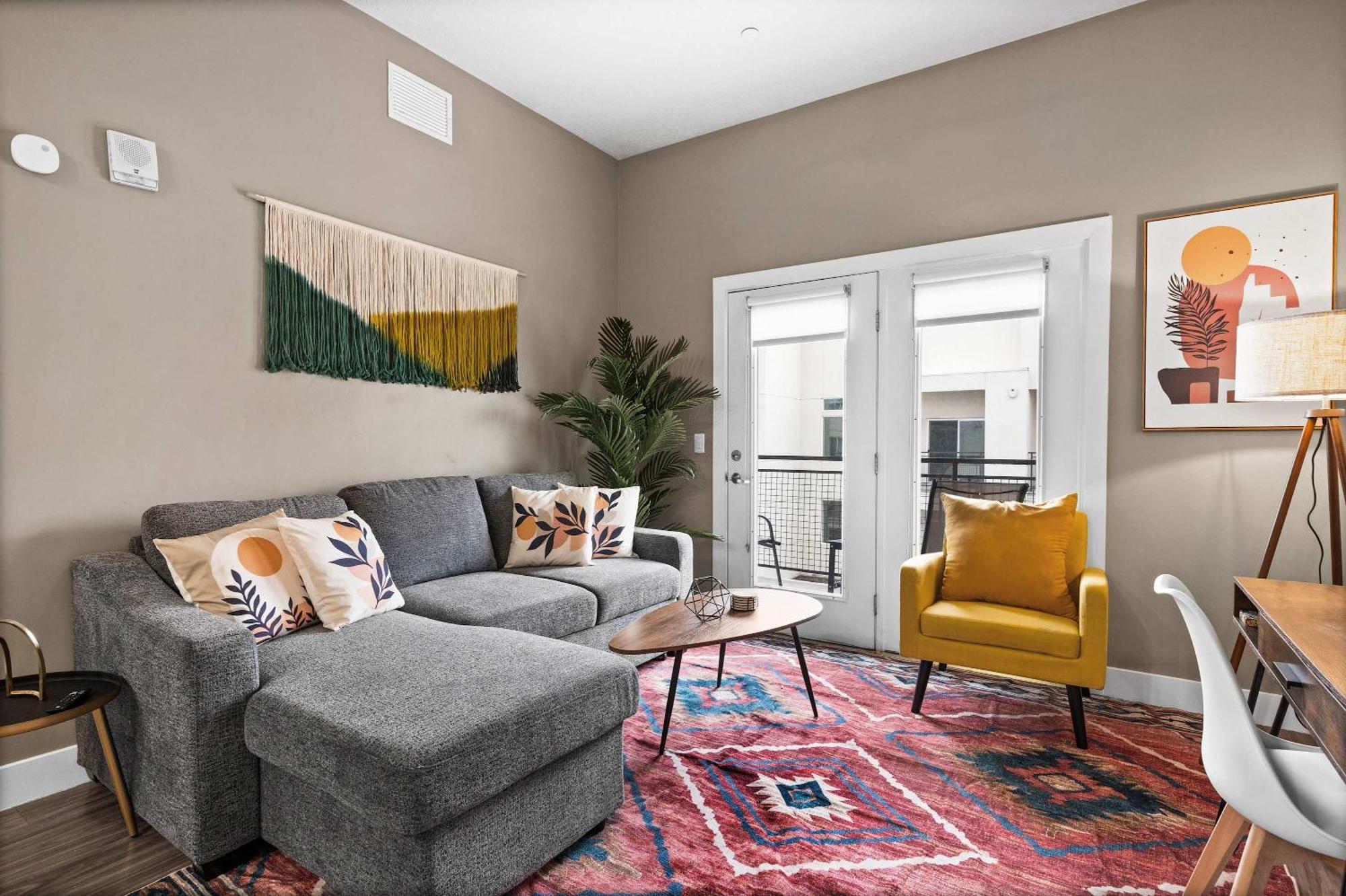 Apartment Luxury High-rise Living In Slc Salt Lake City