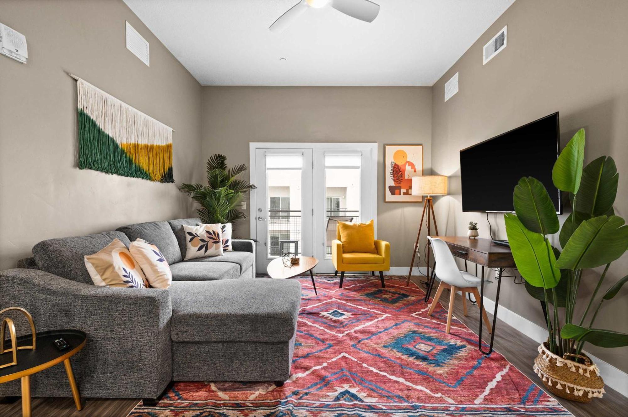 Luxury High-rise Living In Slc * Salt Lake City