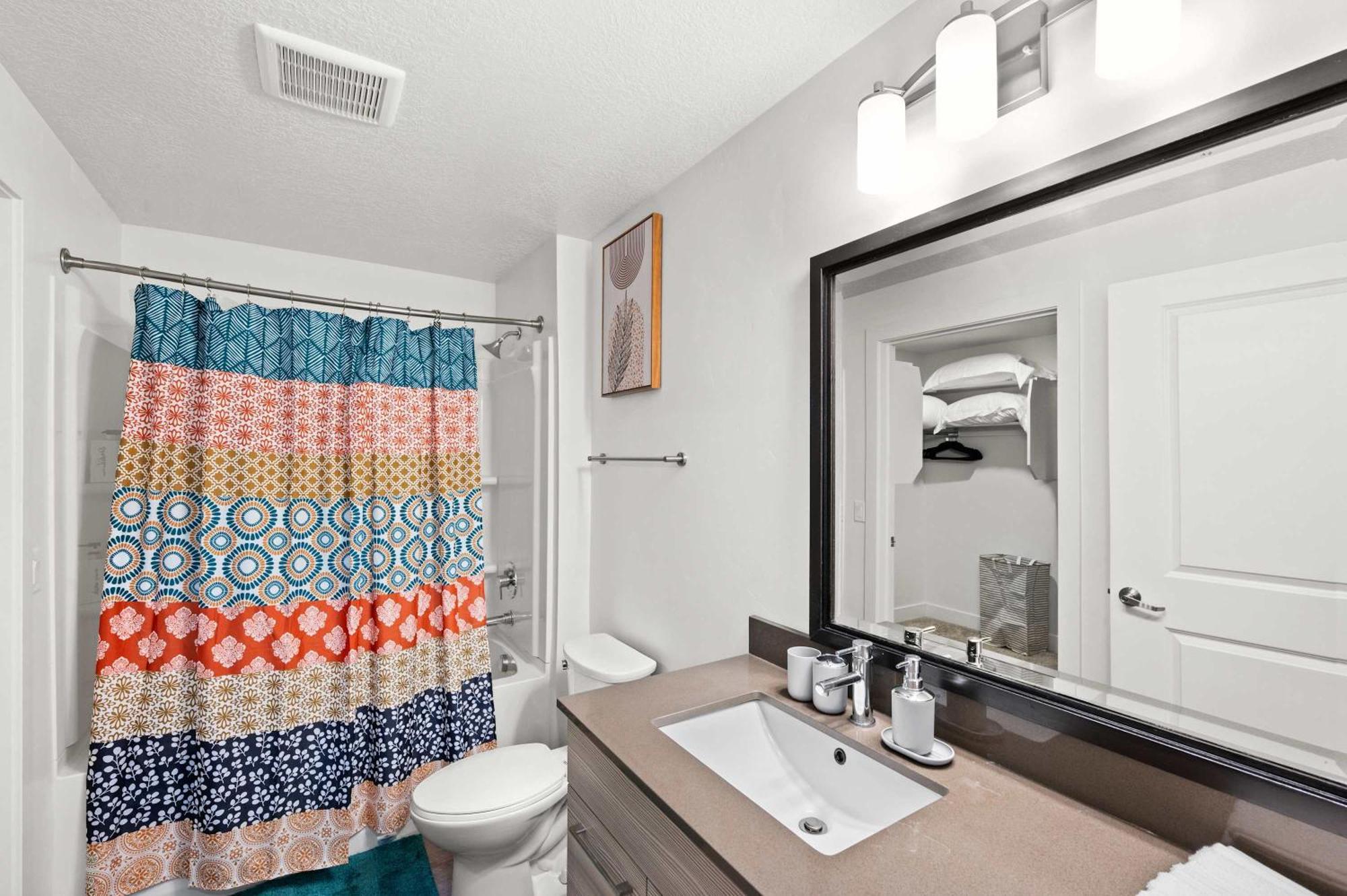 Scenic Slc W Pool & Gym Apartment Salt Lake City