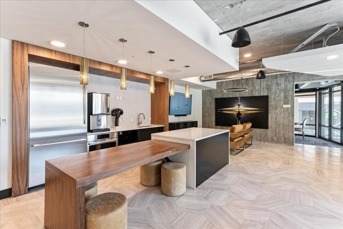 Apartamento Center - 10th Floor - Rooftop Pool - Hot Tub Salt Lake City