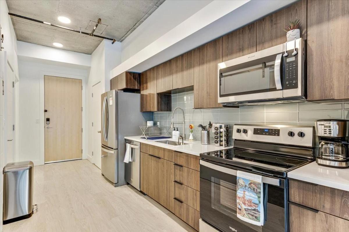 Center - 10th Floor - Rooftop Pool - Hot Tub Apartamento *