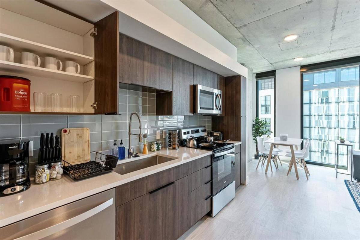 Downtown Lux Bldg - Rooftop Pool-hottub - King Bed Apartment Salt Lake City