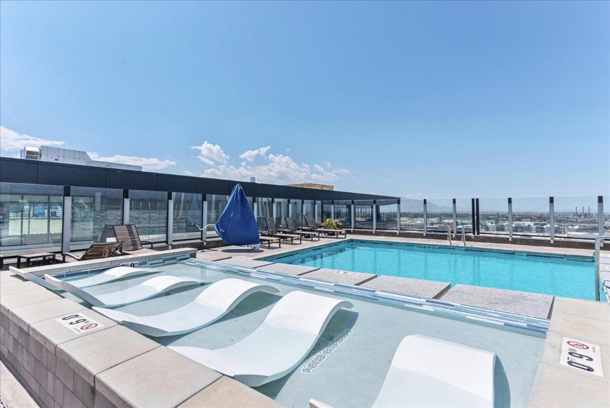 Downtown Slc - Rooftop Hot Tub-pool - Pets Allowed