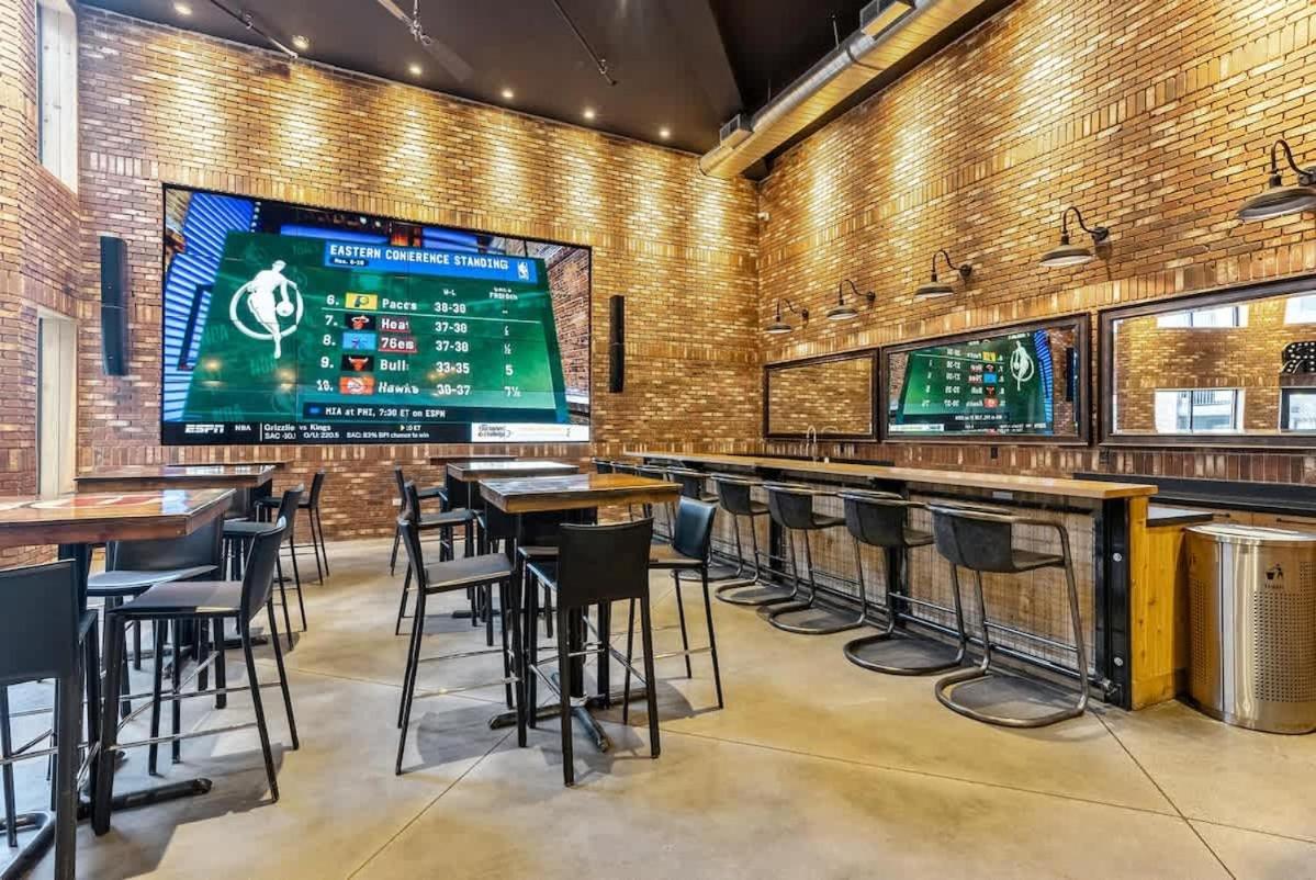 Golf Simulator Delta Salt Palace Gym King Bed Salt Lake City