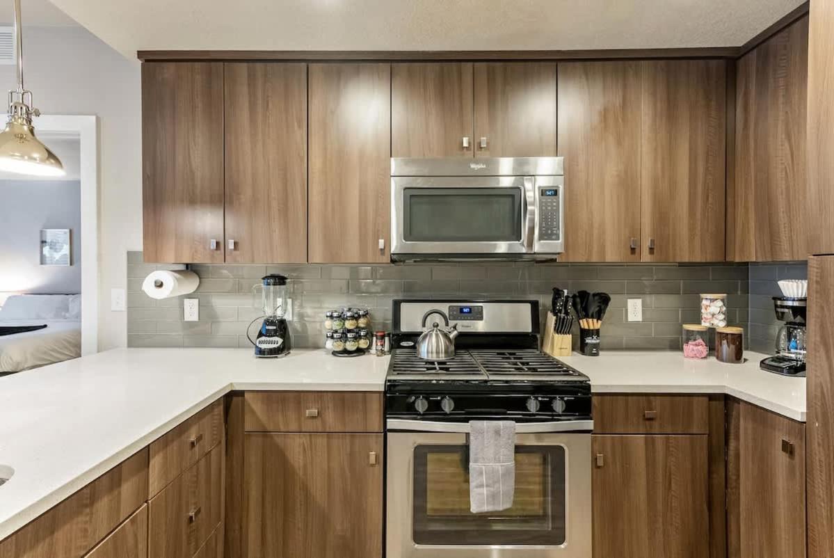 2 Bed 2 Bath Delta Salt Palace Gym King Bed * Salt Lake City