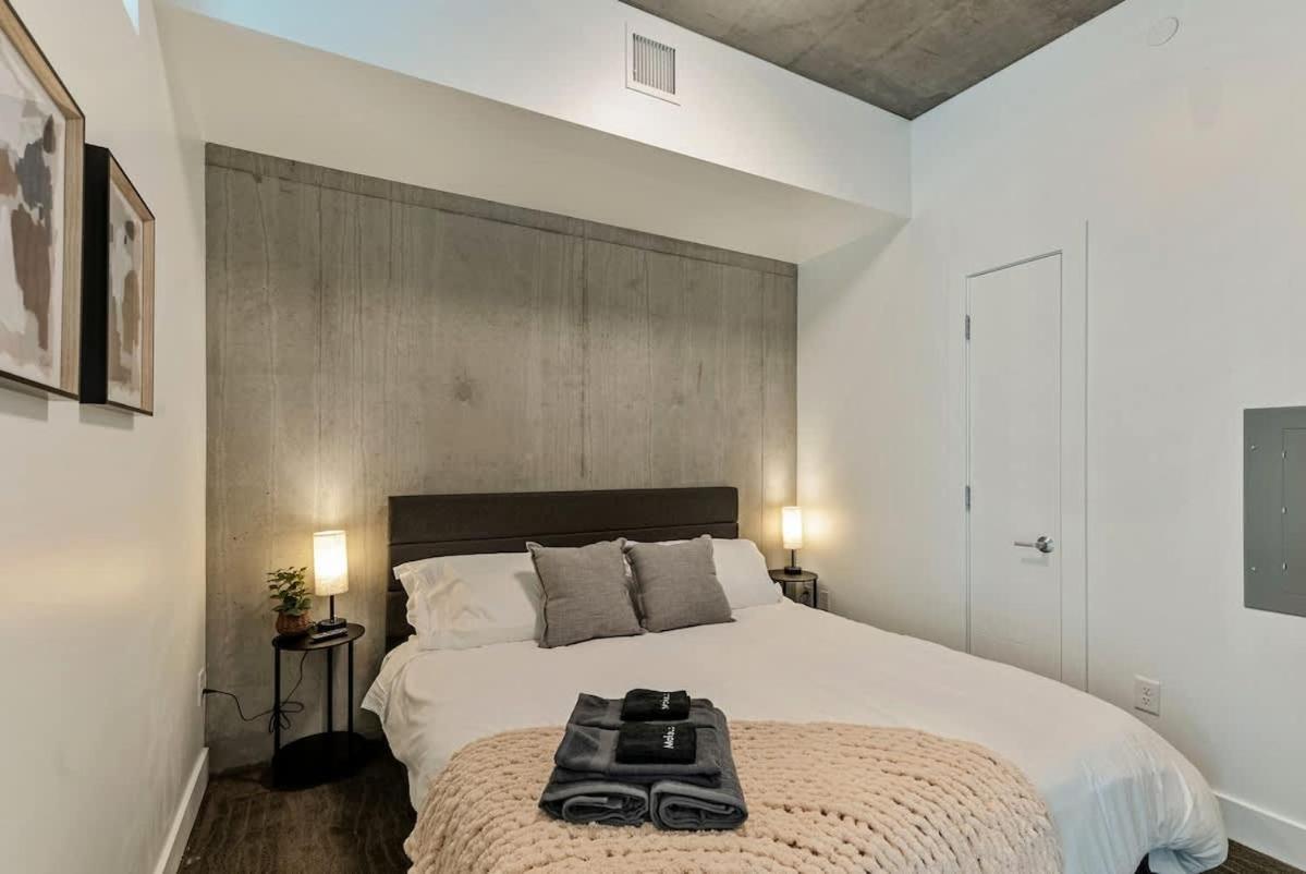 Rooftop Pool Hot Tub Gym King Bed Parking *